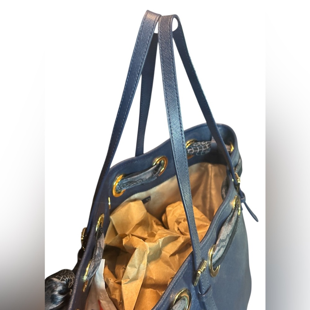 EUC MICHAEL Michael Kors Blue Tote Bag - Picture 9 of 14